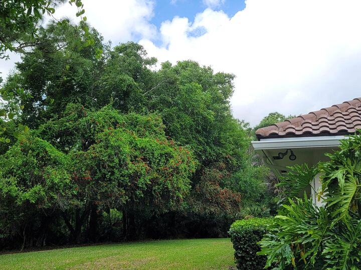 Property Photo:  7922 Steeplechase Lane  FL 34986 