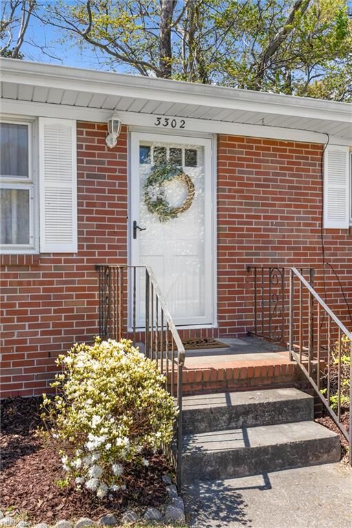 Property Photo:  3302 Stamford Rd  VA 23703 