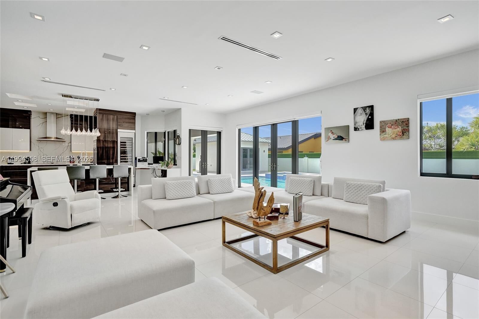 Property Photo:  2600 SW 128th Ct  FL 33175 