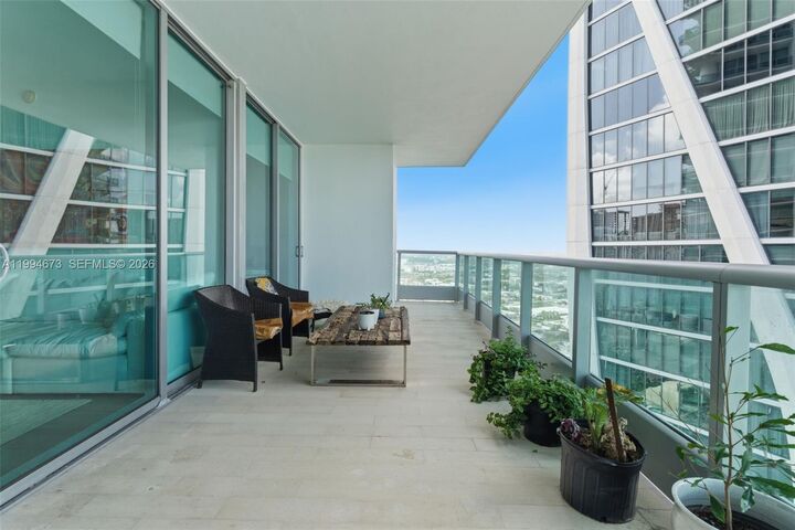 Property Photo:  900 Biscayne Blvd 4308  FL 33132 