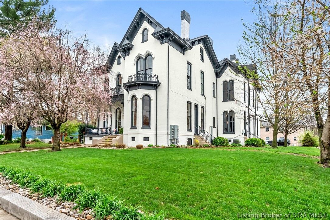 Property Photo: 1206 E Main Street IN 47150