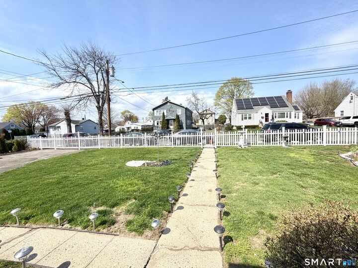 Property Photo:  185 Grandview Avenue  CT 06606 