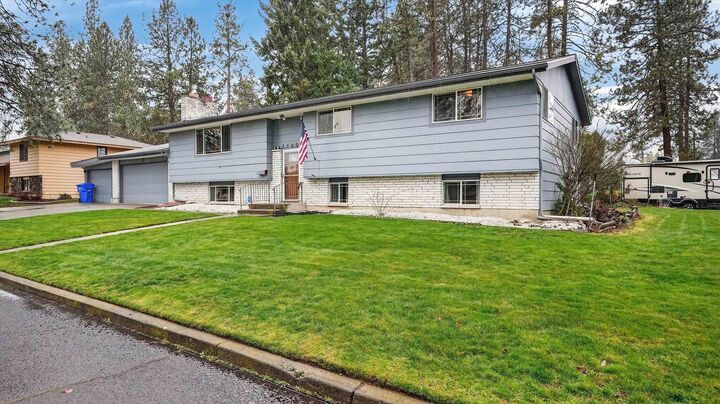 Property Photo:  11407 N Post St  WA 99218 