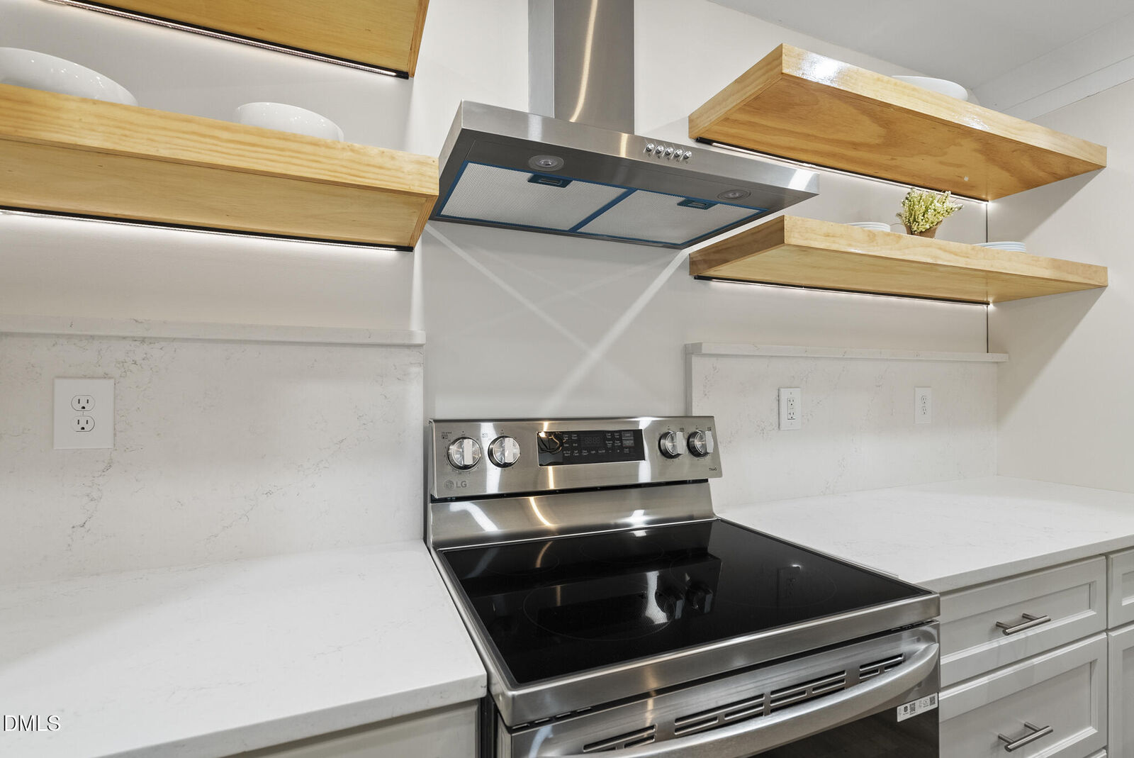 Property Photo: 7804 Brandyapple Drive NC 27615