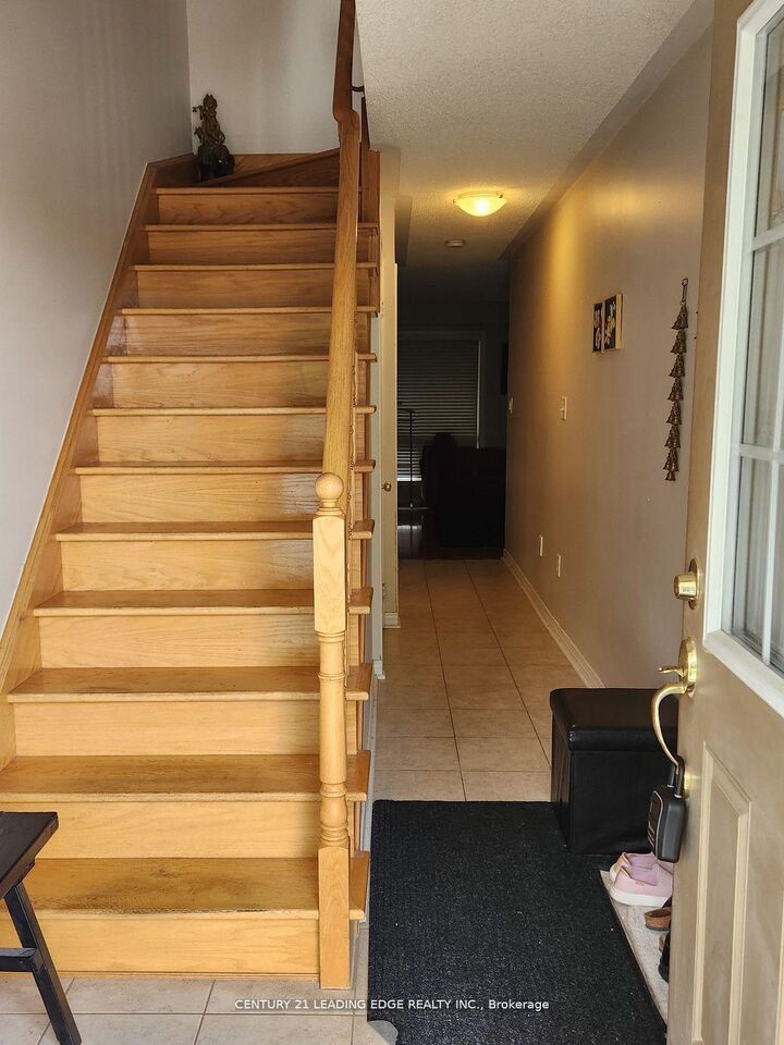 Property Photo:  21 Oates Drive  ON M1L 0A9 