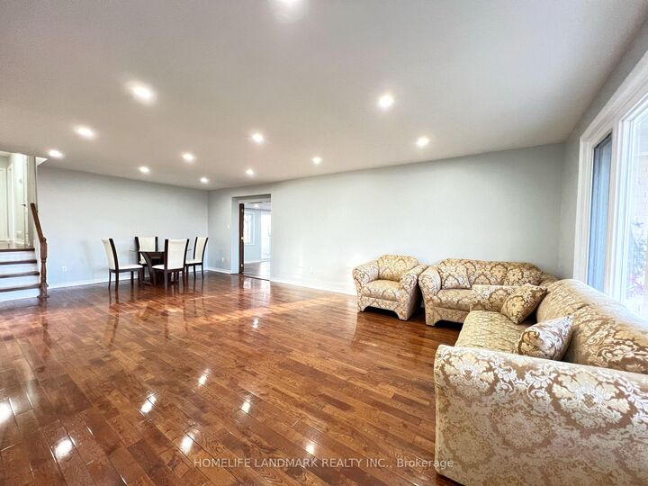 Property Photo: 4 Ferncrest Gate ON M1W 1C2