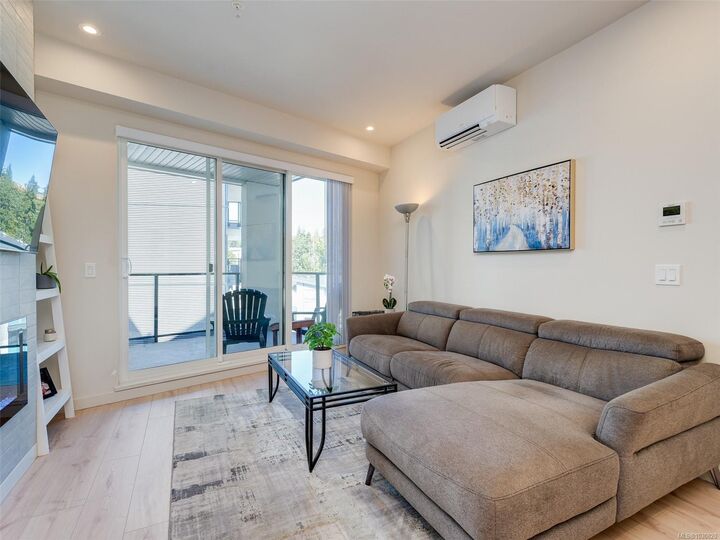 Property Photo: 958 Pharoah Mews #406 BC V9B 7A1