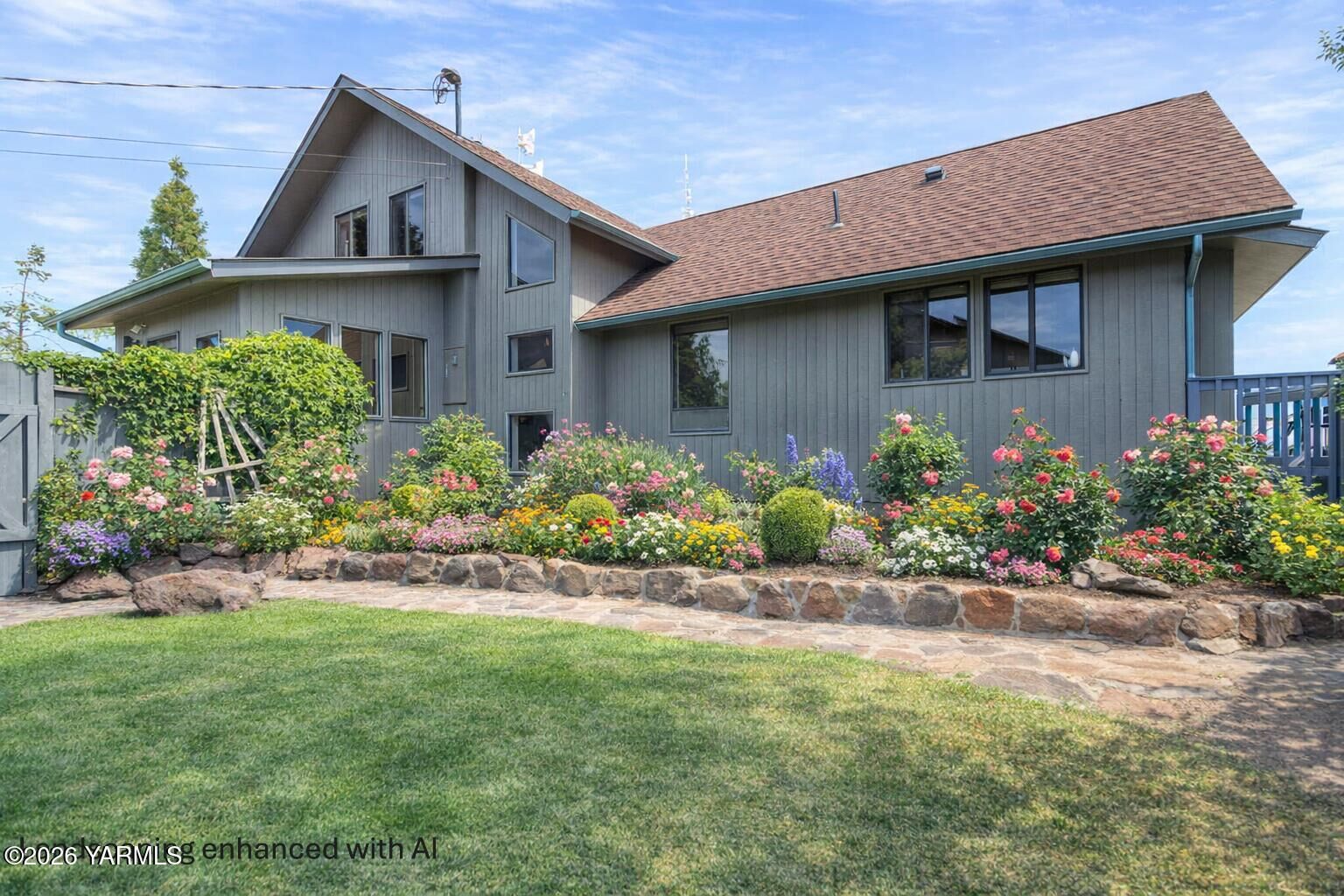 Property Photo:  541 Basalt Springs Way  WA 98937 