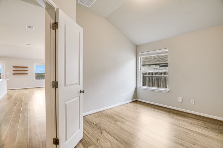 Property Photo:  309 Chickasaw Lane  TX 78634 