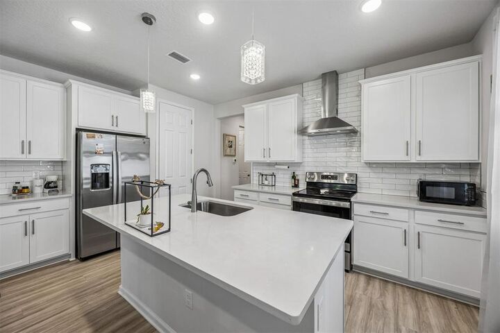 Property Photo: 95638 Woodbridge Parkway FL 32034