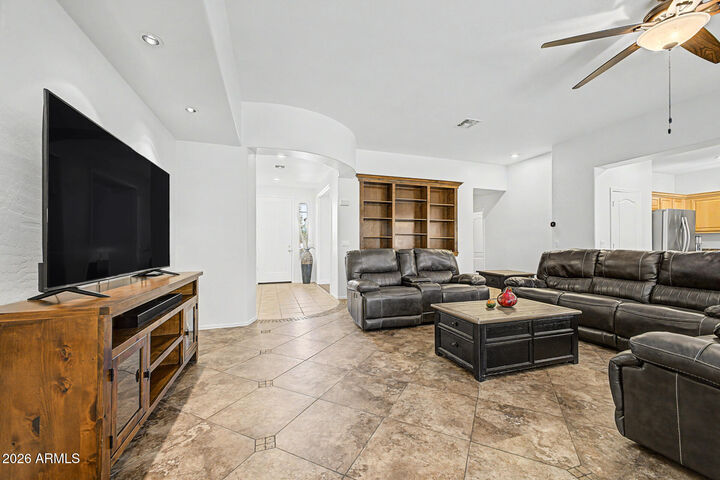 Property Photo:  957 E Scorpio Place  AZ 85249 