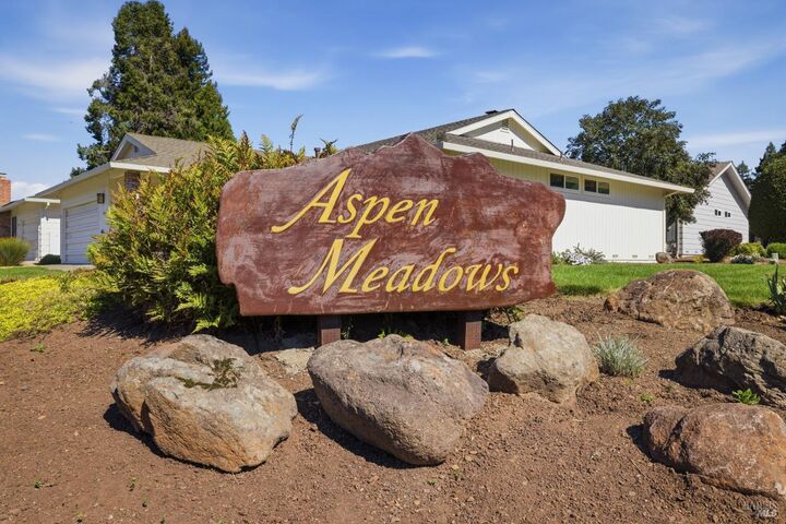 Property Photo: 43 Aspen Meadows Circle CA 95409