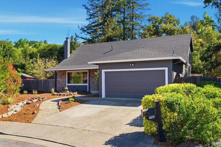 Property Photo: 344 Westridge Place CA 94952