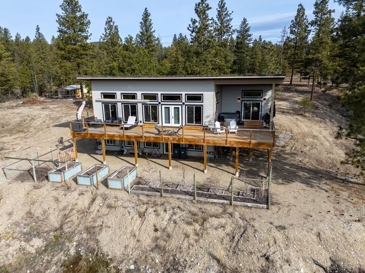 Property Photo: 31 Nine Mile Place BC V0H 1V6