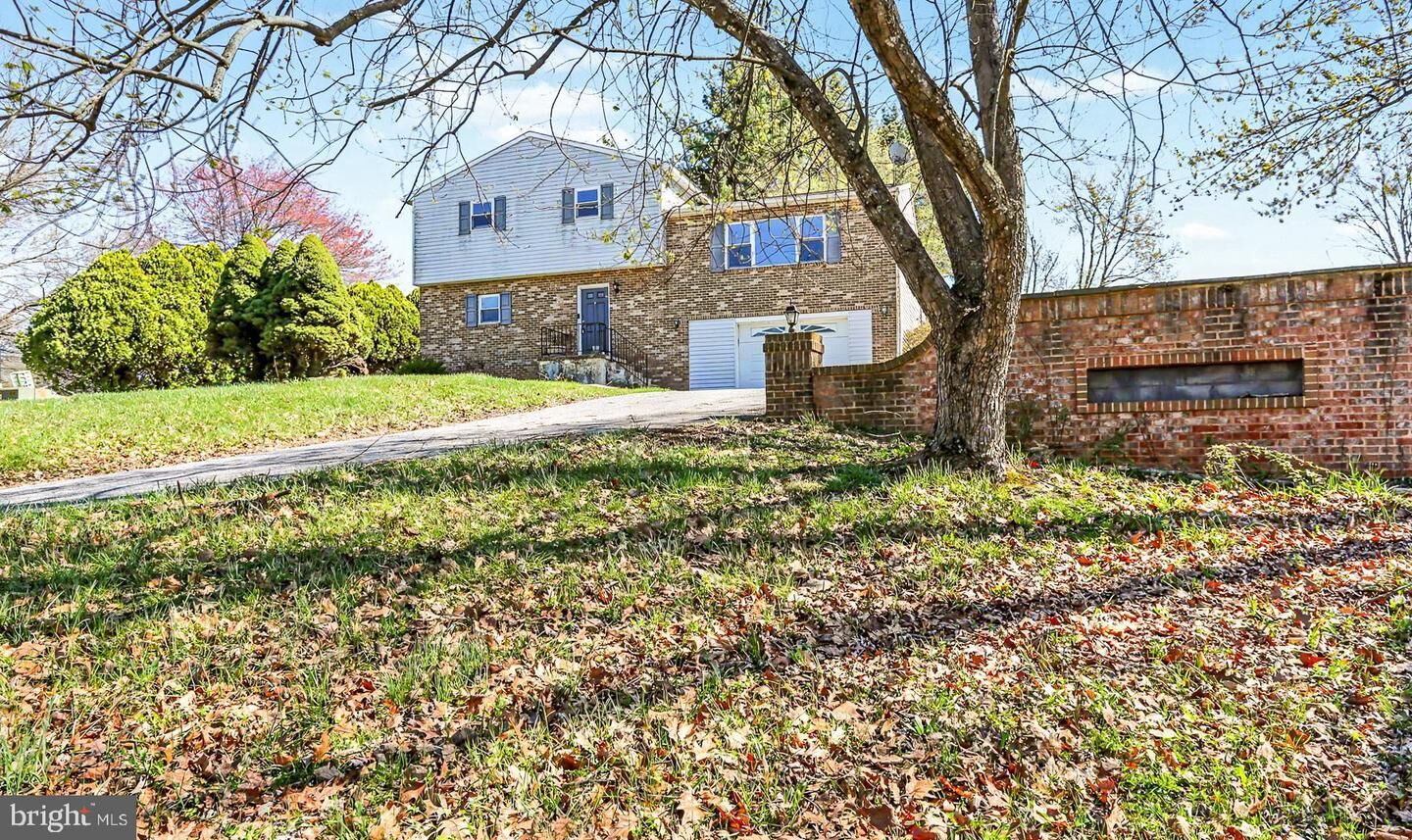 Property Photo: 100 Hemlock Lane PA 17319