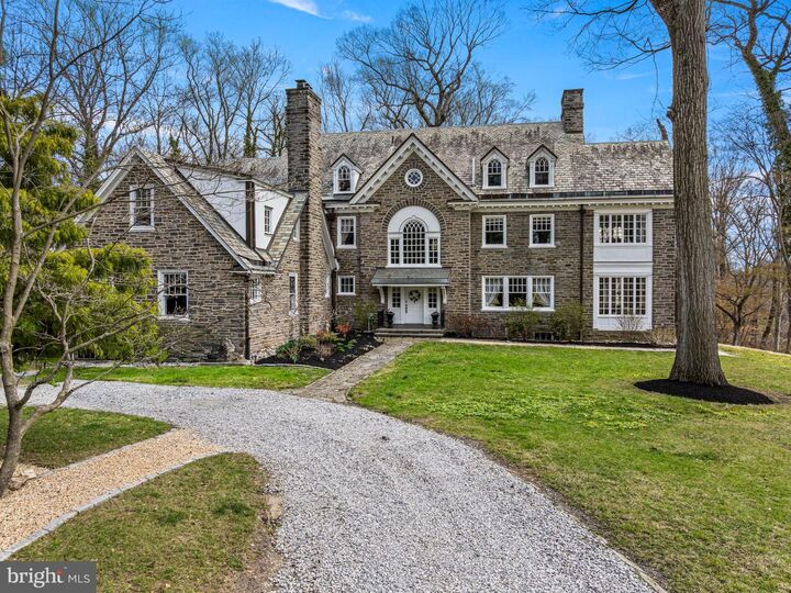 Property Photo: 1018 Beech Rd PA 19086