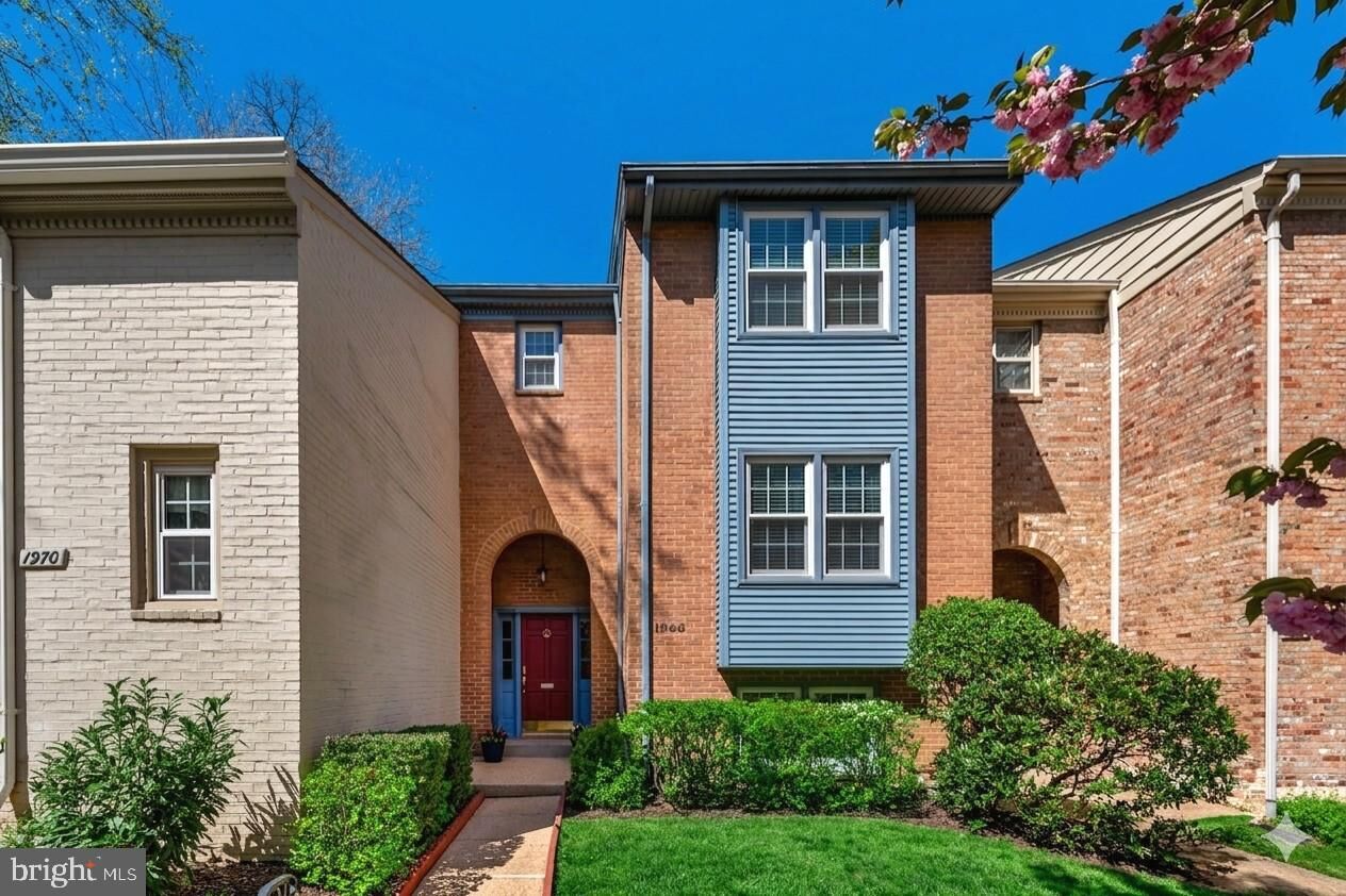 Property Photo:  1968 Hopewood Drive  VA 22043 