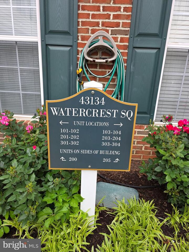 Property Photo:  43134 Watercrest Square 304  VA 20152 