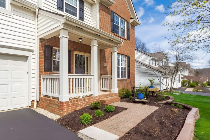 Property Photo:  5117 Thornwood Drive  OH 43082 