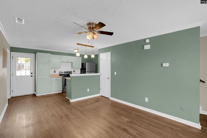 Property Photo:  203 E Waverly Place  SC 29229 