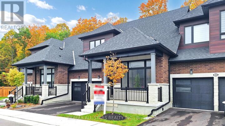 Property Photo:  5 Vern Robertson Gate  ON L9P 0R9 