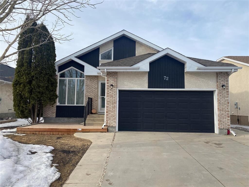 Property Photo:  72 Mount Laurel Crescent  MB R2J 4C5 