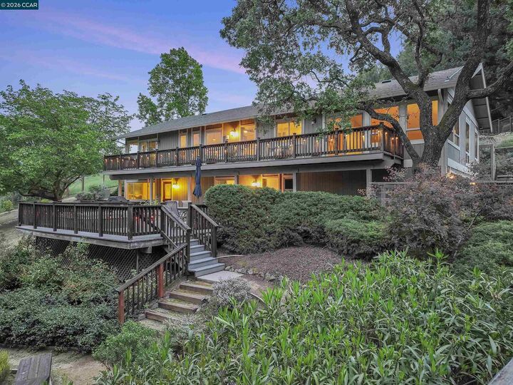 Property Photo:  975 Calle Verde  CA 94553 