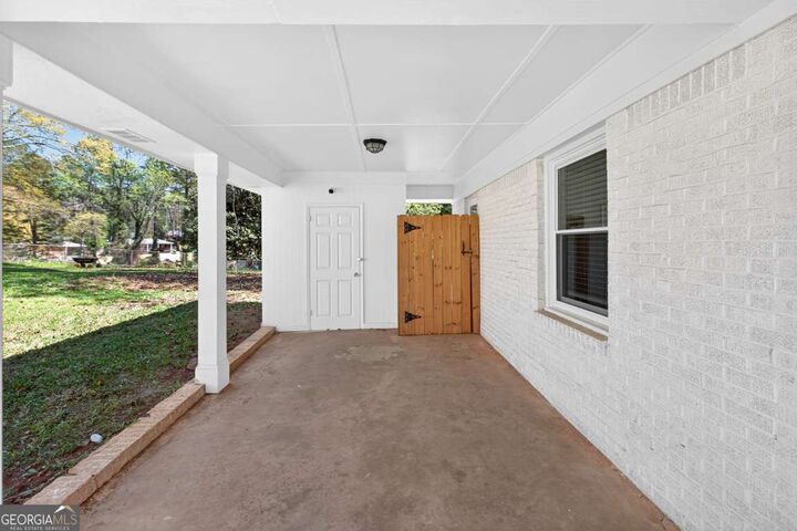 Property Photo: 3061 Glendale Court GA 30032
