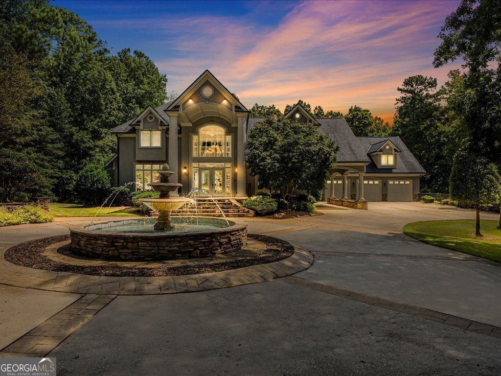 Property Photo: 330 N Peachtree Parkway GA 30269
