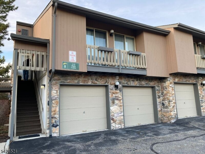 Property Photo:  4 Paris Cir  NJ 07052 