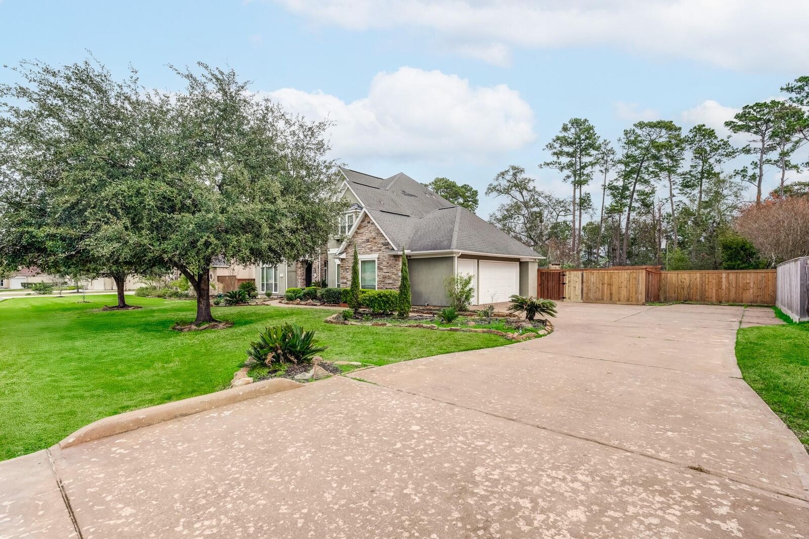 Property Photo:  7938 Wooded Way Drive  TX 77389 