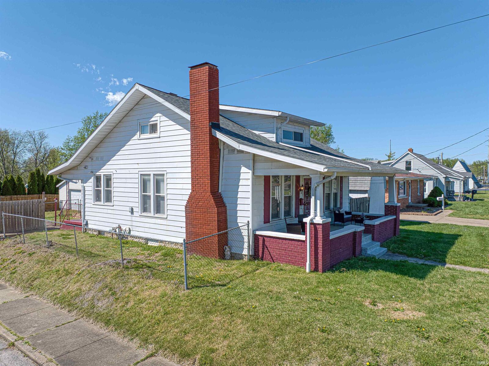 Property Photo: 1400 N Boeke Road IN 47711