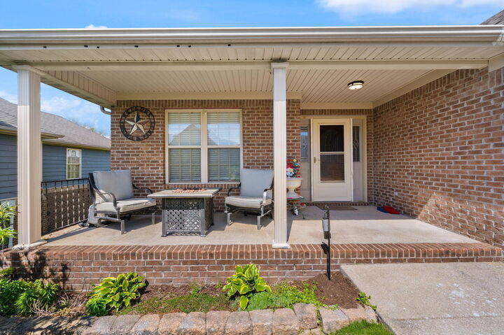 Property Photo: 5012 Oleander Way KY 40475