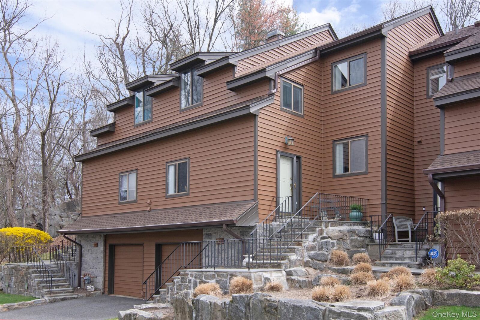 Property Photo:  72 Sunnyside Place  NY 10533 