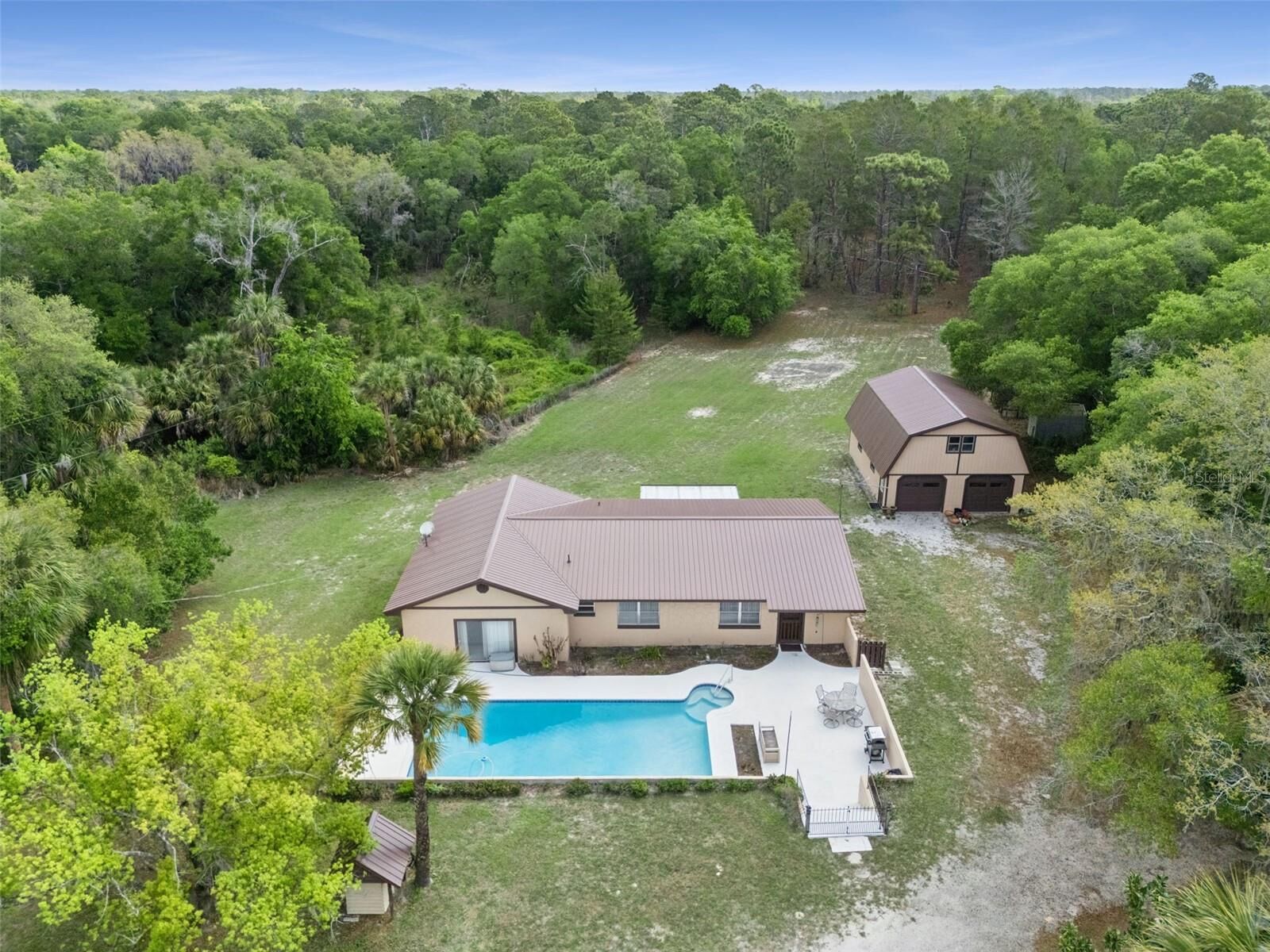 Property Photo: 150 E State Road 46 FL 32732
