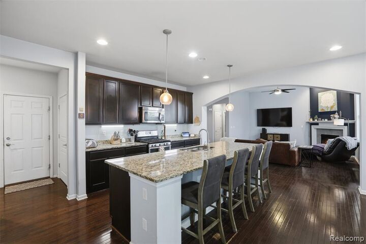 Property Photo:  49378 Camarosa Lane  MI 48044 1157 