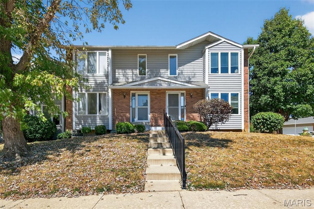 Property Photo:  201 King Drive  MO 63303 