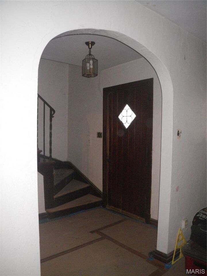 Property Photo:  7422 Warwick Drive  MO 63121 