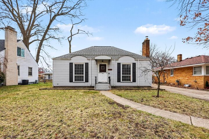 Property Photo:  1415 Randolph Avenue  MI 49441 