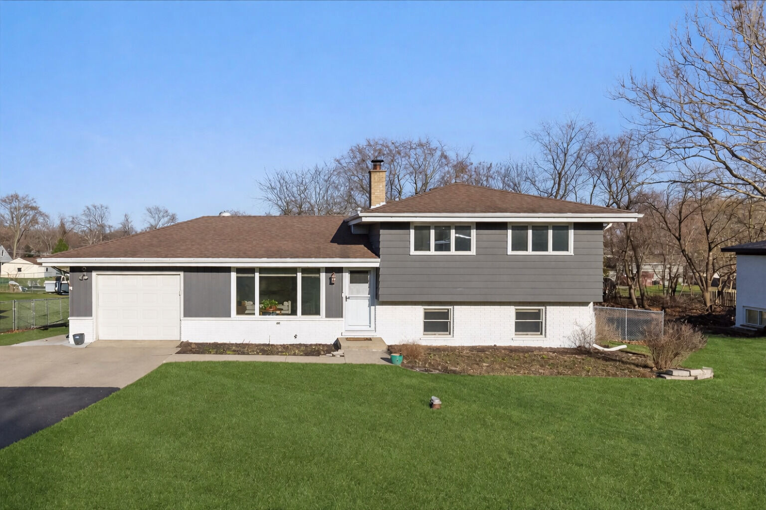 Property Photo:  2N251 Amy Avenue  IL 60137 