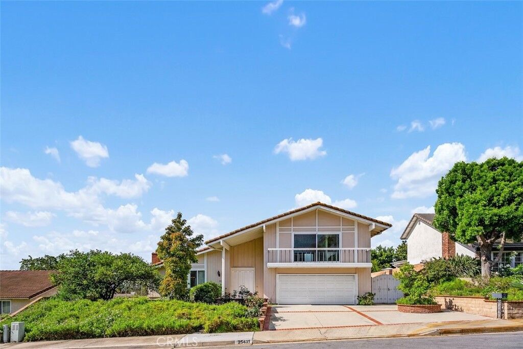 Property Photo: 25431 Remesa CA 92691