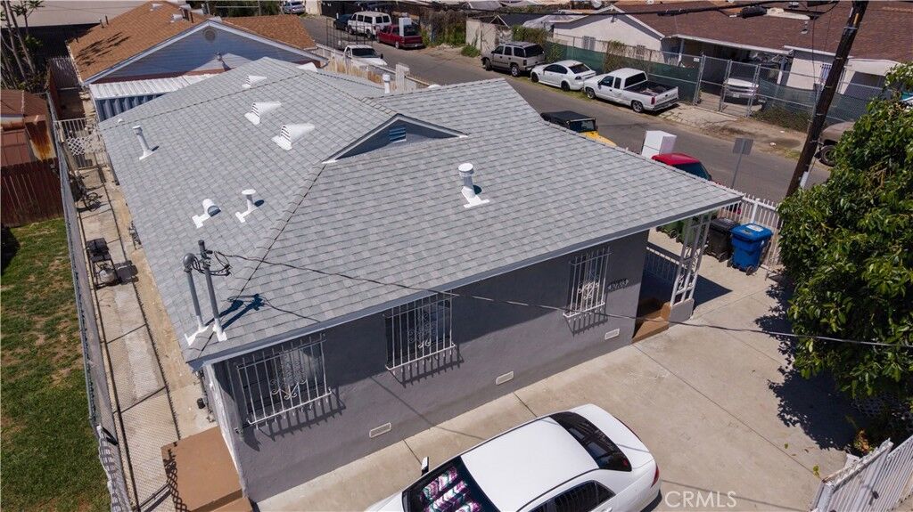 Property Photo:  10703 Anzac  CA 90059 