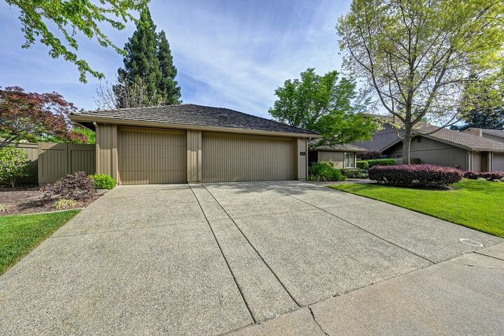 Property Photo: 11600 Forty Niner Circle CA 95670