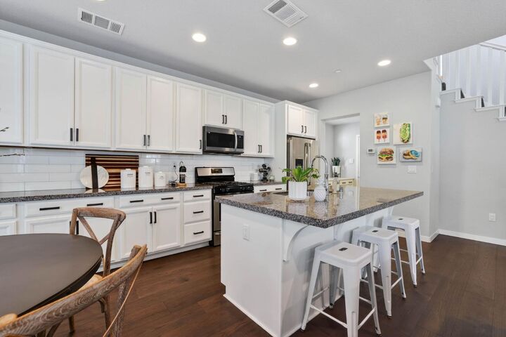 Property Photo:  3178 Dullanty Way  CA 95816 