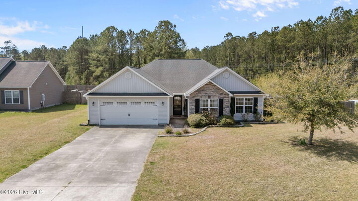 Property Photo:  100 Apple Drive  NC 28532 