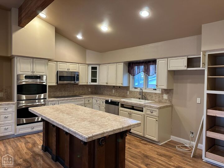 Property Photo:  1761 Fairway Drive  AR 72653 