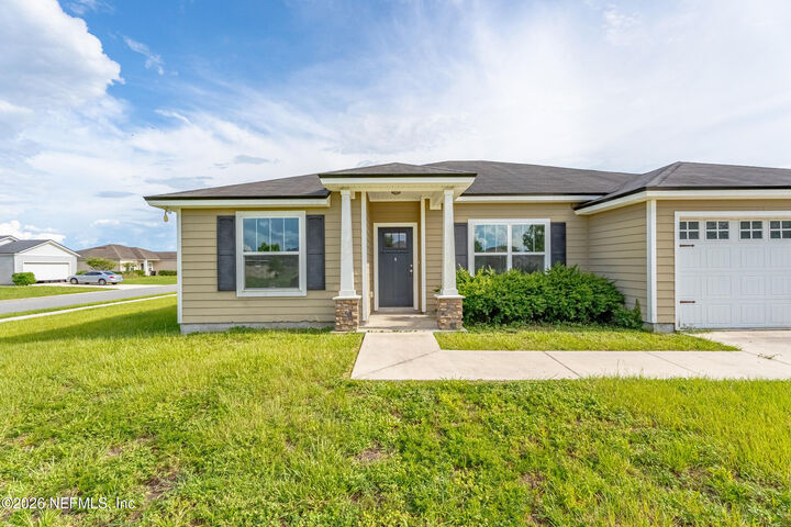 Property Photo:  9296 Canary Ivy Lane  FL 32219 