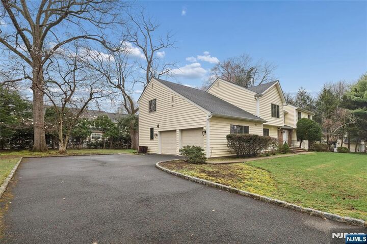 Property Photo:  130 Whitman Street  NJ 07641 