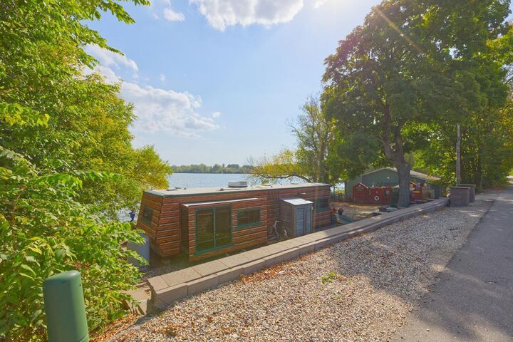 Property Photo:  1701 N Shore Drive  MN 55390 