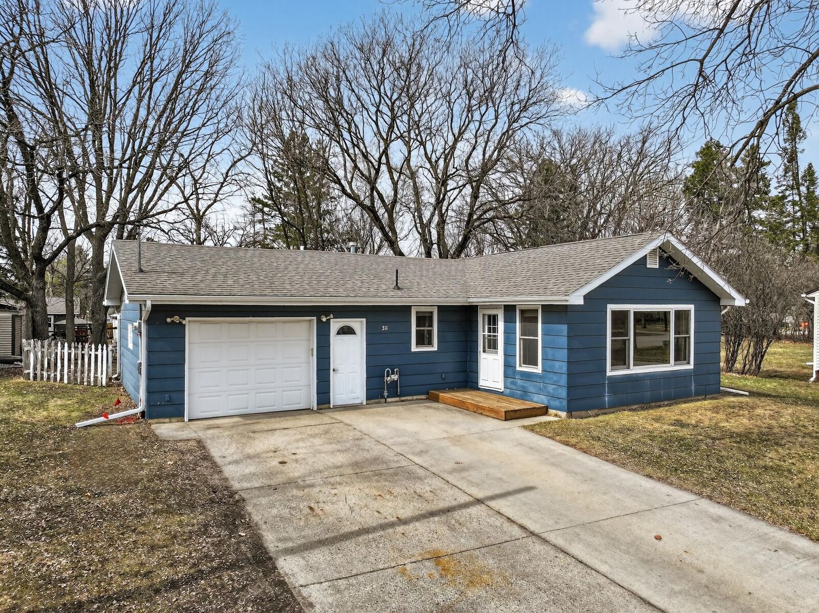 Property Photo:  311 N Quincy Street  MN 56308 